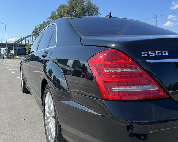 Черный Мерседес С Класс, объемом двигателя 5.5 л и пробегом 185 тыс. км за 19999 $, фото 5 на Automoto.ua