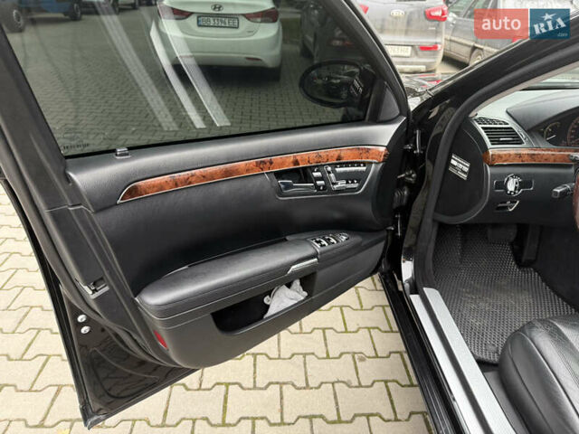 Черный Мерседес С Класс, объемом двигателя 3 л и пробегом 295 тыс. км за 12999 $, фото 25 на Automoto.ua