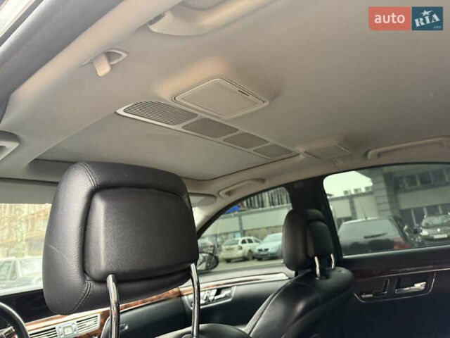 Черный Мерседес С Класс, объемом двигателя 3 л и пробегом 295 тыс. км за 12999 $, фото 24 на Automoto.ua