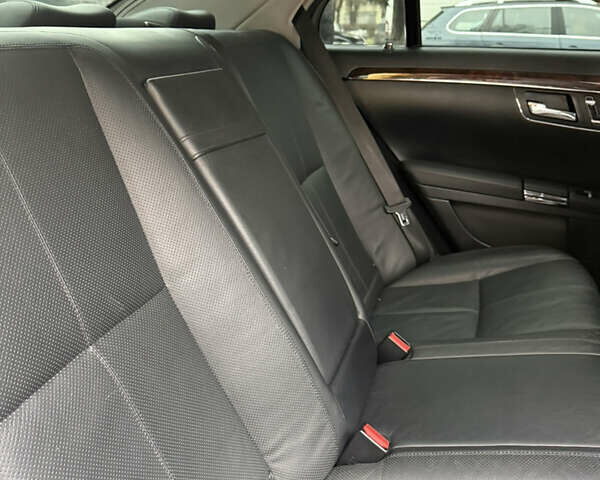 Черный Мерседес С Класс, объемом двигателя 3 л и пробегом 295 тыс. км за 12999 $, фото 19 на Automoto.ua