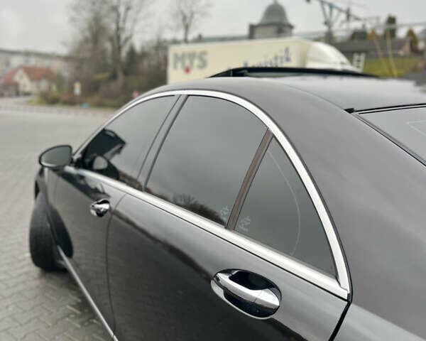 Черный Мерседес С Класс, объемом двигателя 2.99 л и пробегом 295 тыс. км за 14500 $, фото 19 на Automoto.ua