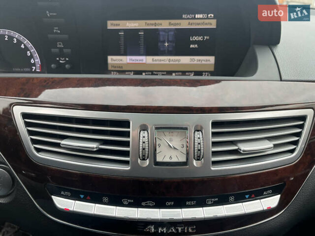 Чорний Мерседес С Клас, об'ємом двигуна 5.46 л та пробігом 252 тис. км за 18000 $, фото 18 на Automoto.ua