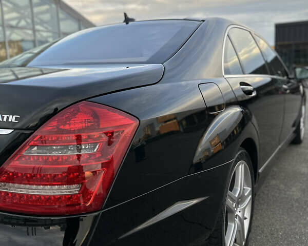 Черный Мерседес С Класс, объемом двигателя 5.5 л и пробегом 170 тыс. км за 17000 $, фото 19 на Automoto.ua