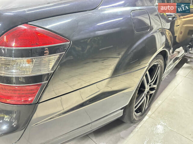 Черный Мерседес С Класс, объемом двигателя 5.5 л и пробегом 255 тыс. км за 12500 $, фото 12 на Automoto.ua