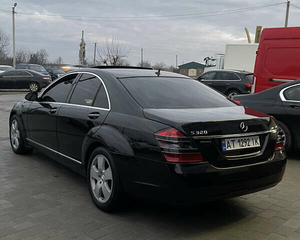 Черный Мерседес С Класс, объемом двигателя 3 л и пробегом 293 тыс. км за 9999 $, фото 2 на Automoto.ua