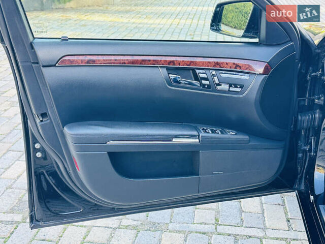 Черный Мерседес С Класс, объемом двигателя 2.99 л и пробегом 347 тыс. км за 13500 $, фото 12 на Automoto.ua