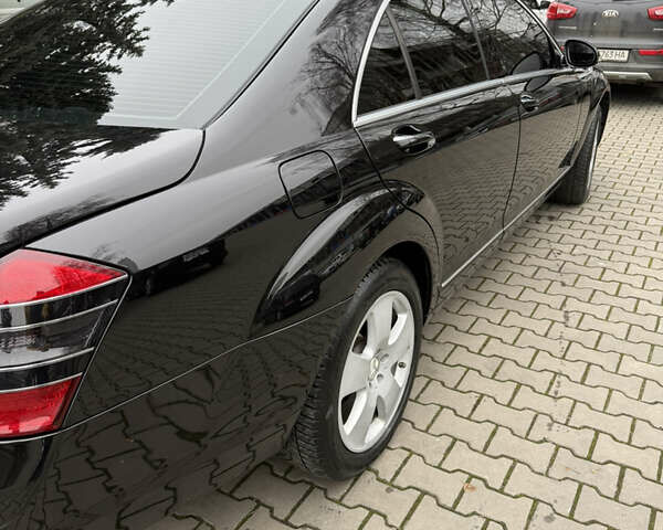 Черный Мерседес С Класс, объемом двигателя 3 л и пробегом 295 тыс. км за 12999 $, фото 8 на Automoto.ua