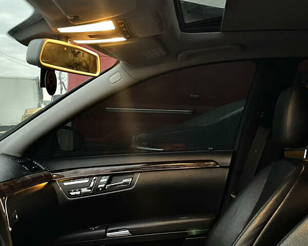 Черный Мерседес С Класс, объемом двигателя 3 л и пробегом 293 тыс. км за 9999 $, фото 13 на Automoto.ua