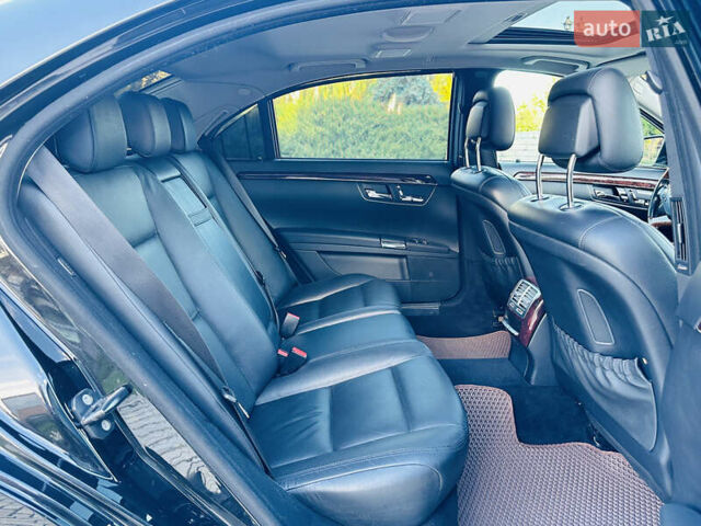 Черный Мерседес С Класс, объемом двигателя 2.99 л и пробегом 347 тыс. км за 13500 $, фото 19 на Automoto.ua