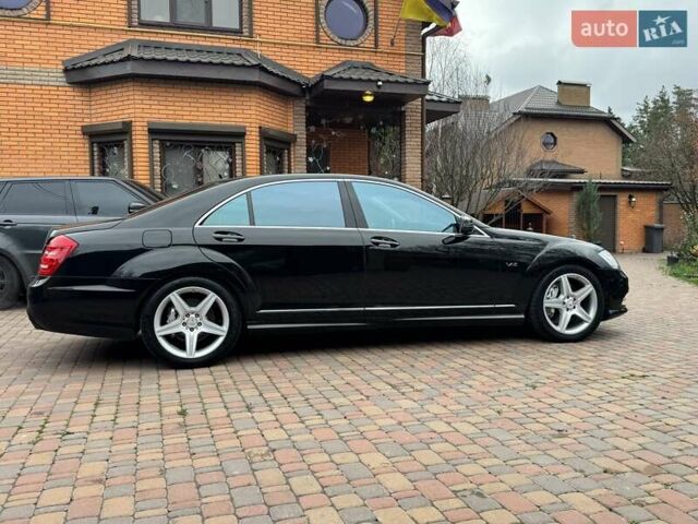 Чорний Мерседес С Клас, об'ємом двигуна 5.51 л та пробігом 190 тис. км за 22000 $, фото 24 на Automoto.ua