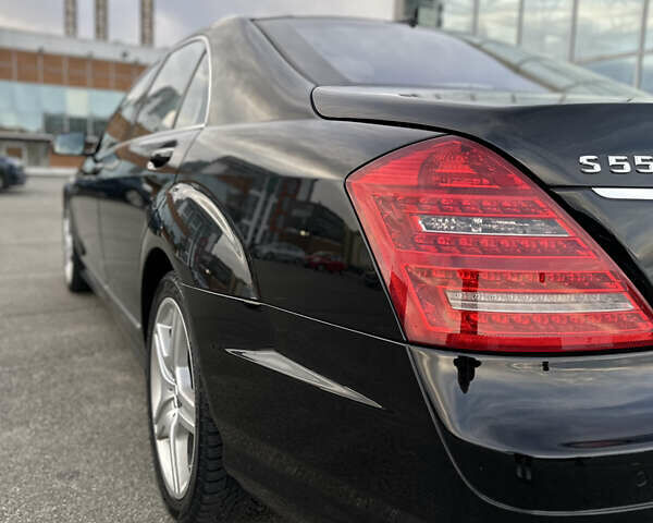 Черный Мерседес С Класс, объемом двигателя 5.5 л и пробегом 170 тыс. км за 17000 $, фото 4 на Automoto.ua