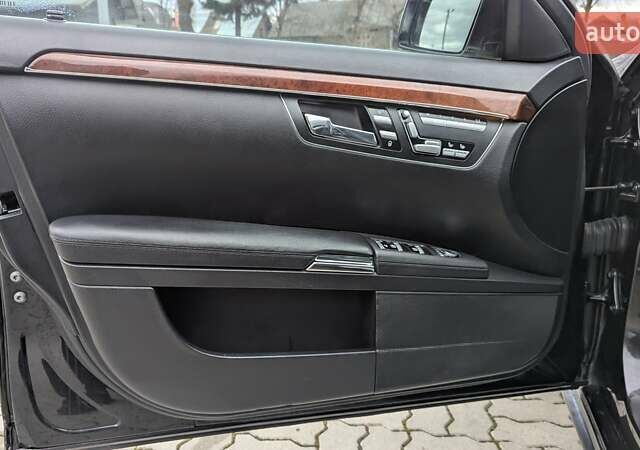 Черный Мерседес С Класс, объемом двигателя 2.99 л и пробегом 254 тыс. км за 13900 $, фото 74 на Automoto.ua