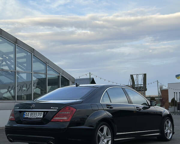 Черный Мерседес С Класс, объемом двигателя 5.5 л и пробегом 170 тыс. км за 17000 $, фото 15 на Automoto.ua