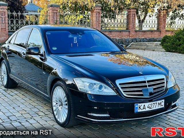 Чорний Мерседес С Клас, об'ємом двигуна 3 л та пробігом 347 тис. км за 14500 $, фото 1 на Automoto.ua