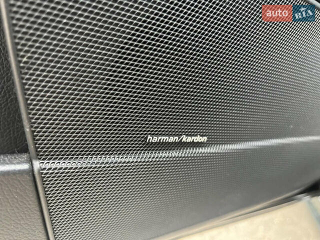 Чорний Мерседес С Клас, об'ємом двигуна 5.46 л та пробігом 252 тис. км за 18000 $, фото 7 на Automoto.ua