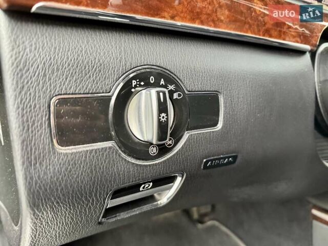 Чорний Мерседес С Клас, об'ємом двигуна 3.5 л та пробігом 176 тис. км за 10800 $, фото 17 на Automoto.ua