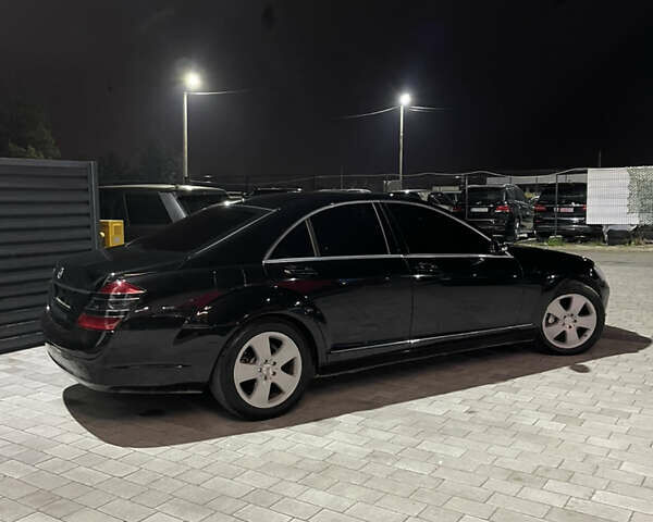 Черный Мерседес С Класс, объемом двигателя 3 л и пробегом 293 тыс. км за 9999 $, фото 5 на Automoto.ua