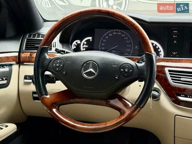 Черный Мерседес С Класс, объемом двигателя 5.5 л и пробегом 288 тыс. км за 14900 $, фото 16 на Automoto.ua