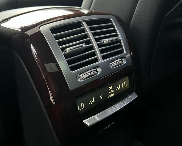 Чорний Мерседес С Клас, об'ємом двигуна 3.5 л та пробігом 200 тис. км за 18900 $, фото 19 на Automoto.ua