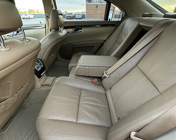 Черный Мерседес С Класс, объемом двигателя 5.5 л и пробегом 170 тыс. км за 17000 $, фото 31 на Automoto.ua