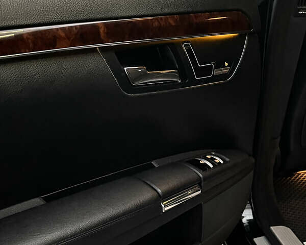 Черный Мерседес С Класс, объемом двигателя 3 л и пробегом 293 тыс. км за 9999 $, фото 16 на Automoto.ua