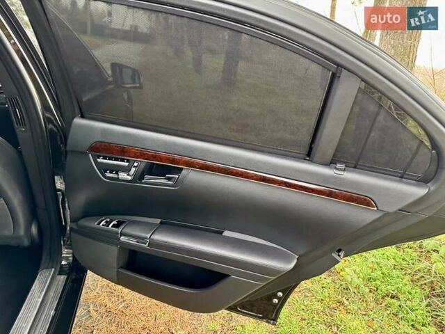 Черный Мерседес С Класс, объемом двигателя 3.5 л и пробегом 176 тыс. км за 11999 $, фото 33 на Automoto.ua