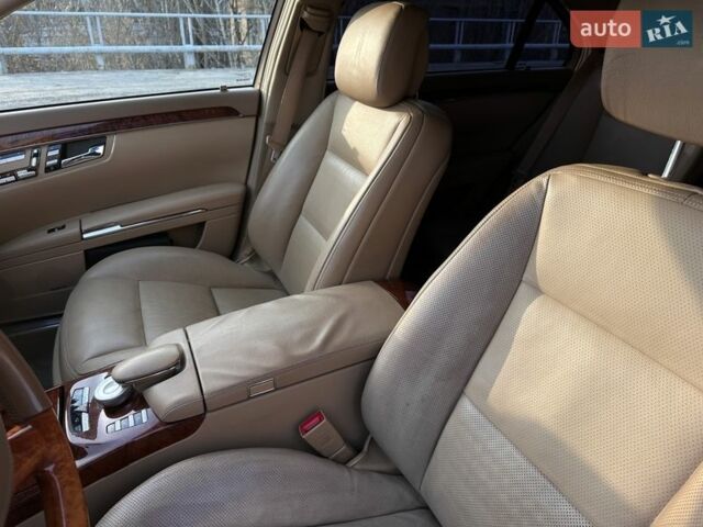 Чорний Мерседес С Клас, об'ємом двигуна 3.5 л та пробігом 210 тис. км за 16900 $, фото 26 на Automoto.ua