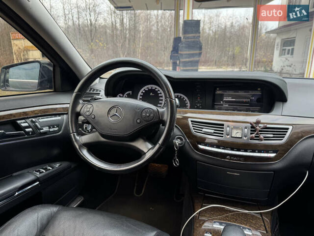 Черный Мерседес С Класс, объемом двигателя 5.46 л и пробегом 333 тыс. км за 14999 $, фото 19 на Automoto.ua