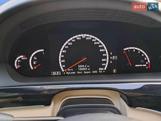Черный Мерседес С Класс, объемом двигателя 5.5 л и пробегом 156 тыс. км за 22000 $, фото 45 на Automoto.ua
