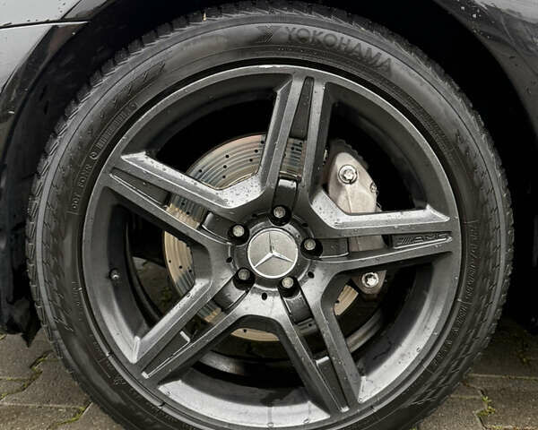 Черный Мерседес С Класс, объемом двигателя 3.5 л и пробегом 80 тыс. км за 19000 $, фото 27 на Automoto.ua