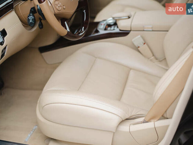 Чорний Мерседес С Клас, об'ємом двигуна 5.46 л та пробігом 70 тис. км за 30000 $, фото 21 на Automoto.ua