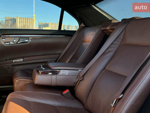 Черный Мерседес С Класс, объемом двигателя 5.46 л и пробегом 262 тыс. км за 14999 $, фото 25 на Automoto.ua