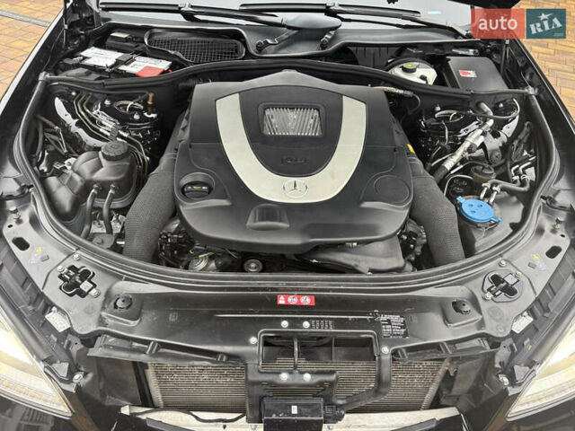 Чорний Мерседес С Клас, об'ємом двигуна 5.46 л та пробігом 70 тис. км за 30000 $, фото 19 на Automoto.ua