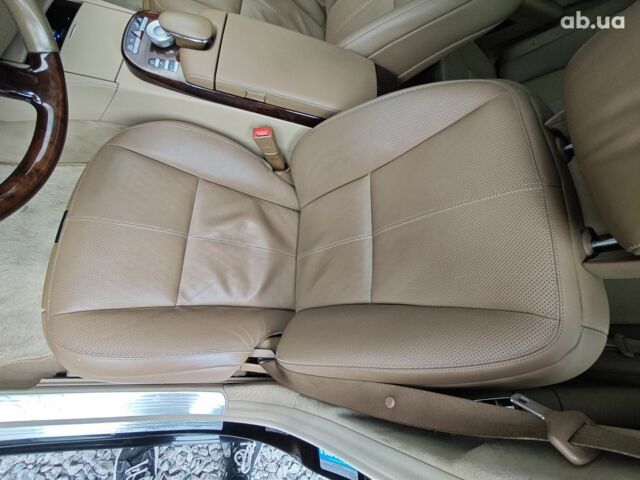 Черный Мерседес С Класс, объемом двигателя 5.5 л и пробегом 176 тыс. км за 15000 $, фото 13 на Automoto.ua