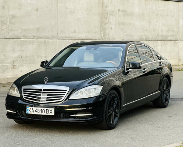 Чорний Мерседес С Клас, об'ємом двигуна 2.99 л та пробігом 220 тис. км за 6900 $, фото 1 на Automoto.ua