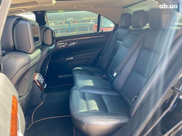 Чорний Мерседес С Клас, об'ємом двигуна 5.5 л та пробігом 234 тис. км за 17900 $, фото 13 на Automoto.ua