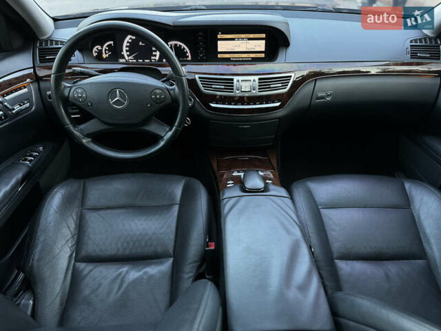 Черный Мерседес С Класс, объемом двигателя 3 л и пробегом 279 тыс. км за 18499 $, фото 61 на Automoto.ua