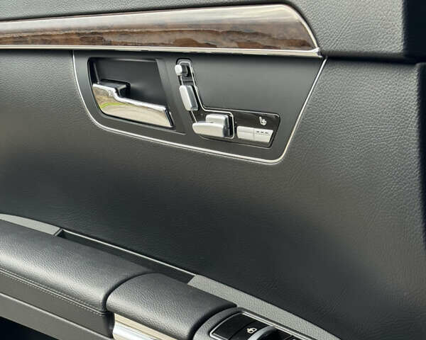 Черный Мерседес С Класс, объемом двигателя 5.46 л и пробегом 333 тыс. км за 14999 $, фото 27 на Automoto.ua