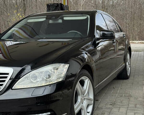Черный Мерседес С Класс, объемом двигателя 5.46 л и пробегом 333 тыс. км за 14999 $, фото 5 на Automoto.ua
