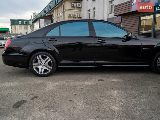 Чорний Мерседес С Клас, об'ємом двигуна 5.46 л та пробігом 288 тис. км за 18500 $, фото 13 на Automoto.ua