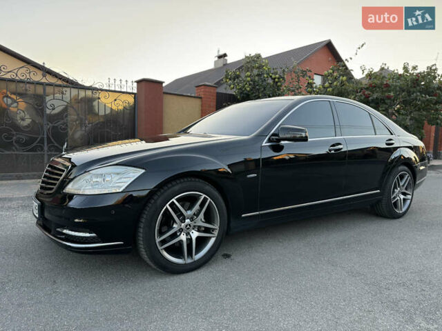 Черный Мерседес С Класс, объемом двигателя 3 л и пробегом 279 тыс. км за 18499 $, фото 32 на Automoto.ua