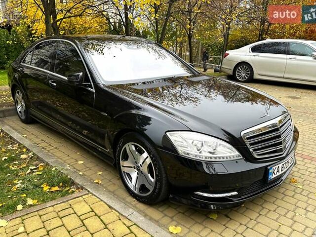 Черный Мерседес С Класс, объемом двигателя 5.46 л и пробегом 190 тыс. км за 23999 $, фото 4 на Automoto.ua