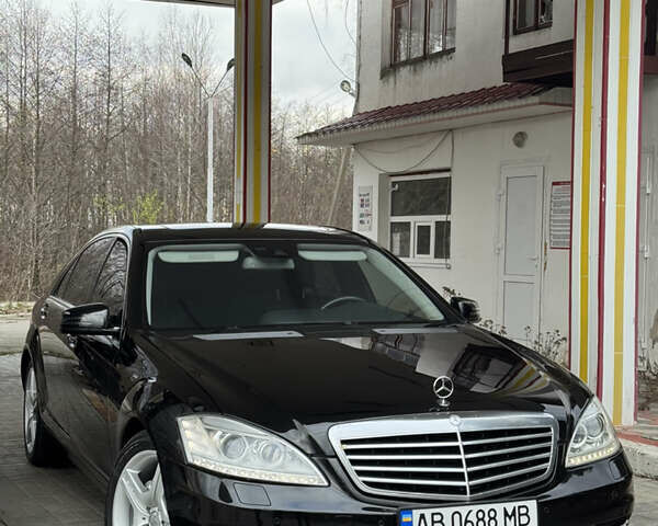 Черный Мерседес С Класс, объемом двигателя 5.46 л и пробегом 333 тыс. км за 14999 $, фото 8 на Automoto.ua