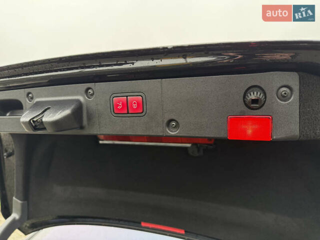 Черный Мерседес С Класс, объемом двигателя 3.5 л и пробегом 80 тыс. км за 19000 $, фото 53 на Automoto.ua