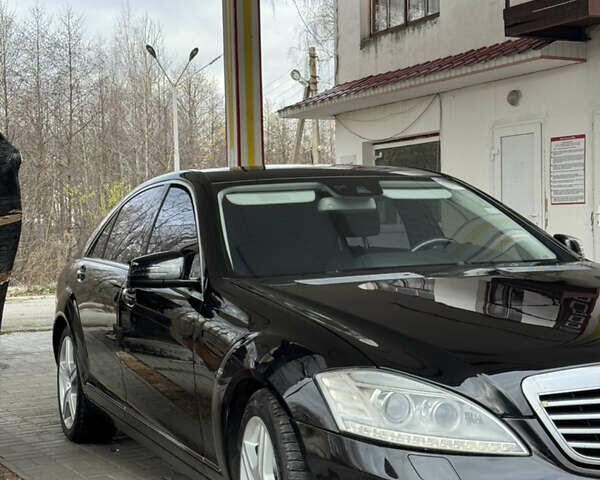 Черный Мерседес С Класс, объемом двигателя 5.46 л и пробегом 333 тыс. км за 14999 $, фото 7 на Automoto.ua