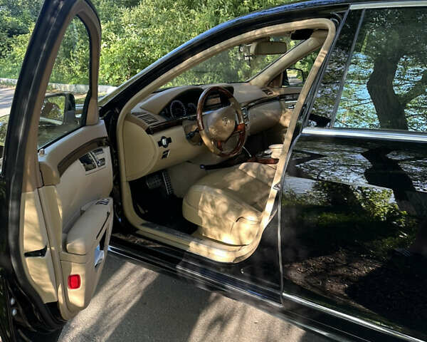 Чорний Мерседес С Клас, об'ємом двигуна 5.5 л та пробігом 155 тис. км за 17000 $, фото 15 на Automoto.ua