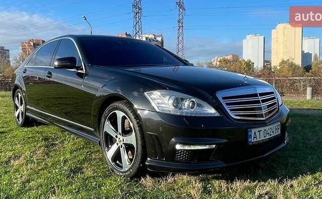 Мерседес С Класс 2010 в Киеве на Automoto.ua Черный Мерседес С Класс, объемом двигателя 5.5 л и пробегом 220 тыс. км за 17700 $, фото 9 на Automoto.ua