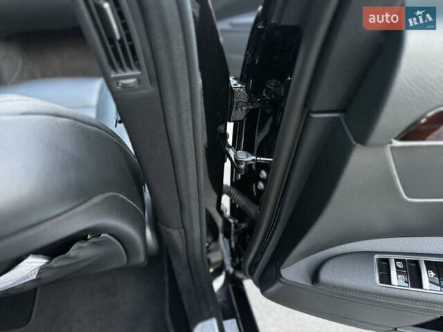 Черный Мерседес С Класс, объемом двигателя 3 л и пробегом 279 тыс. км за 18499 $, фото 57 на Automoto.ua