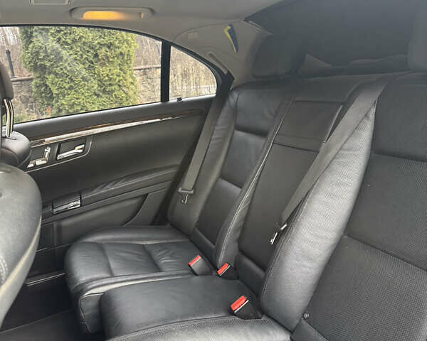 Черный Мерседес С Класс, объемом двигателя 5.46 л и пробегом 333 тыс. км за 14999 $, фото 25 на Automoto.ua