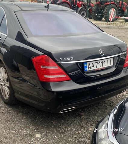 Черный Мерседес С Класс, объемом двигателя 5.46 л и пробегом 330 тыс. км за 16000 $, фото 1 на Automoto.ua